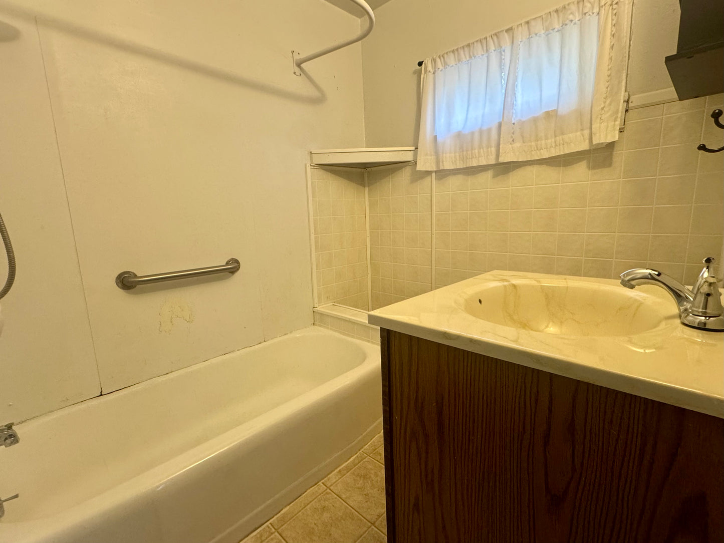 Long Term Rental 2 Bedroom 1 bath House.