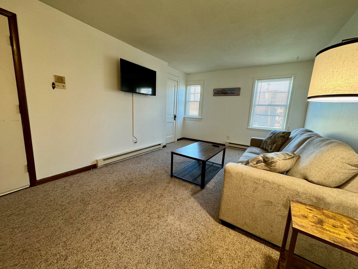 2nd Floor 2 Bedroom 1 Bath Apartment
