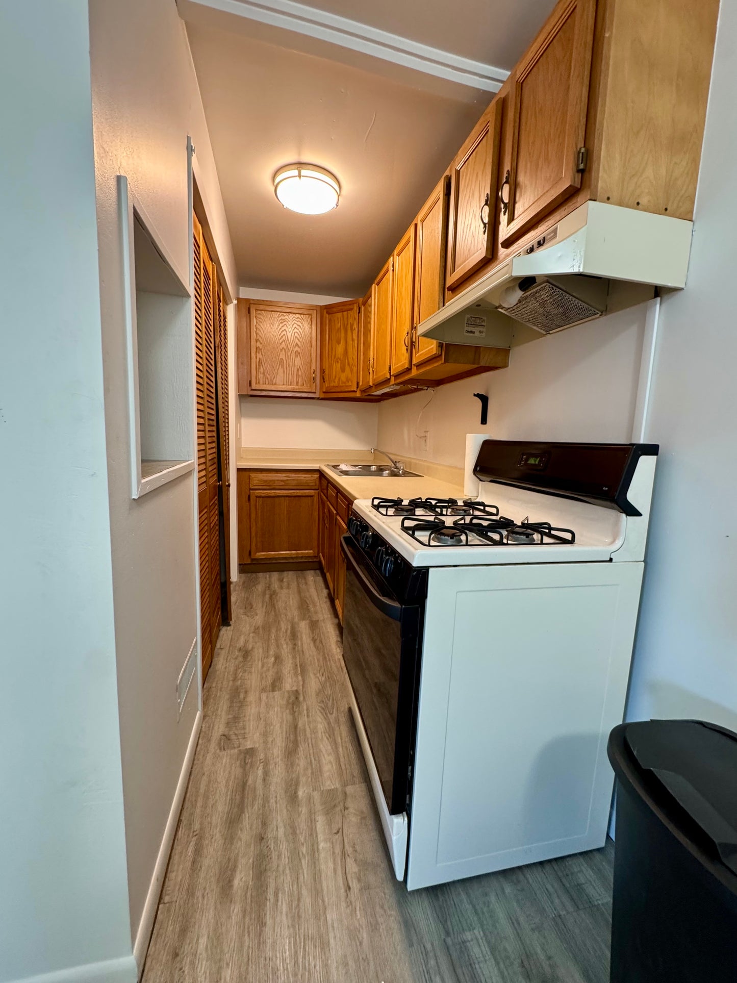 1st Floor Studio w/ Kitchen