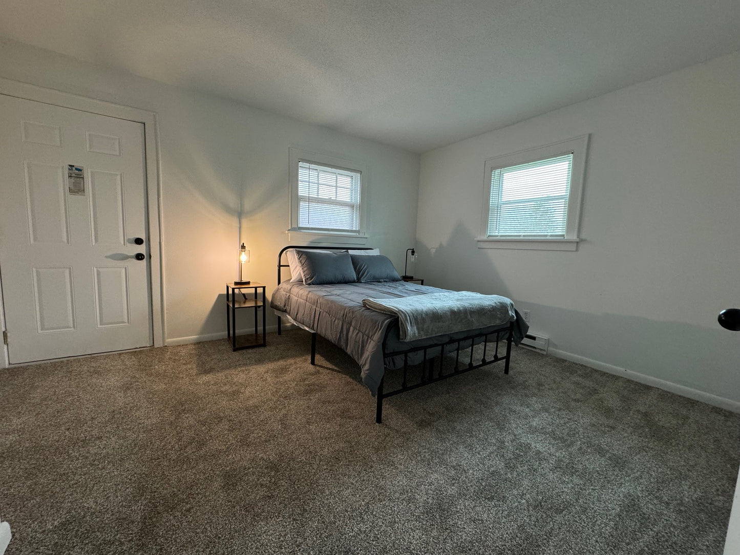 1 Bedroom 1st Floor Apartment w/Laundry